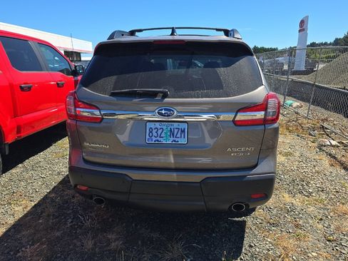 Used 2022 Subaru Ascent Limited AWD/4WD image 6