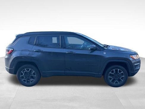 Used 2019 Jeep Compass Trailhawk image 12