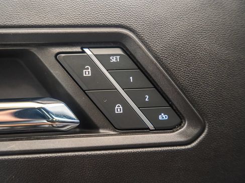 Used 2024 GMC Canyon AT4 w/ AT4 Premium Package AWD/4WD image 46