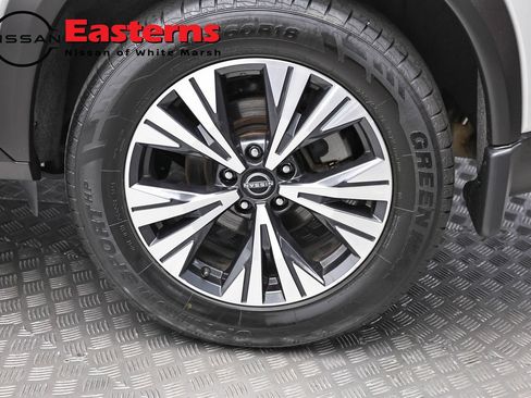Used 2023 Nissan Rogue SV AWD/4WD image 8