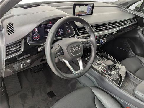 Used 2019 Audi Q7 3.0T Prestige w/ Prestige Package image 4
