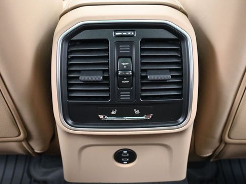 New 2026 Porsche Macan S image 8