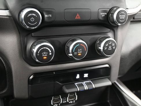 Used 2022 RAM 1500 Big Horn RWD image 20
