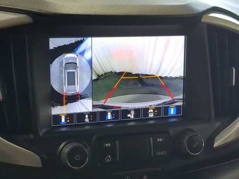 Used 2024 GMC Terrain SLT w/ Infotainment Package II FWD image 30