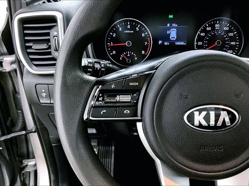 Used 2022 Kia Sportage LX AWD/4WD image 11