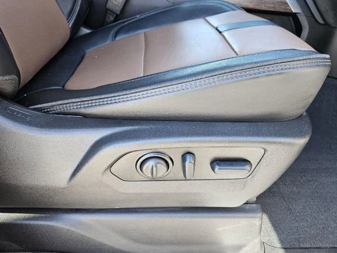 Used 2022 Chevrolet Silverado 2500 High Country w/ Z71 Off-Road Package image 35