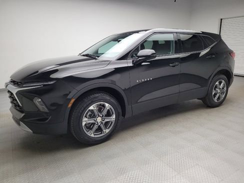 Used 2023 Chevrolet Blazer LT AWD/4WD image 2