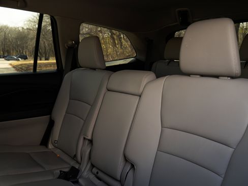 Used 2016 Honda Pilot EX-L image 18