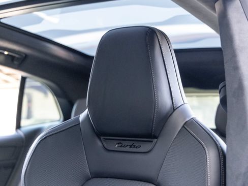 New 2026 Porsche Cayenne Turbo AWD/4WD image 32