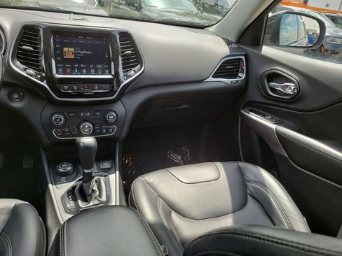Used 2021 Jeep Cherokee Limited AWD/4WD image 15