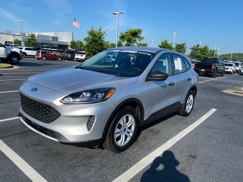 Certified 2020 Ford Escape S AWD/4WD image 3