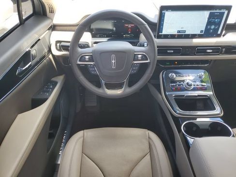 Used 2023 Lincoln Nautilus Reserve AWD/4WD image 25