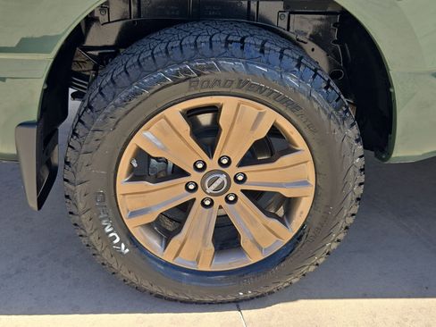 Used 2024 Nissan Titan SV w/ SV Bronze Edition Package image 32