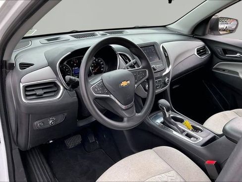 Used 2022 Chevrolet Equinox LS w/ LS Convenience Package FWD image 12
