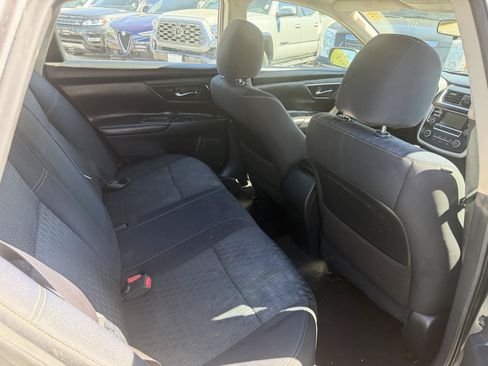 Used 2016 Nissan Altima 2.5 S w/ Power Driver Seat Package FWD image 10