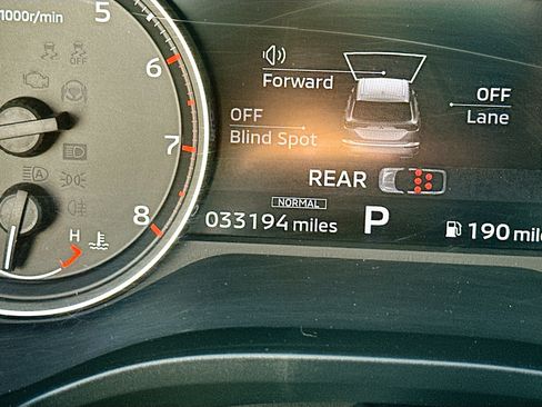 Used 2024 Mitsubishi Outlander SE image 18