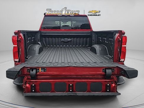 Used 2025 Chevrolet Silverado 2500 High Country w/ Technology Package image 12