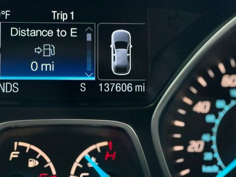 Used 2014 Ford Escape Titanium FWD image 23