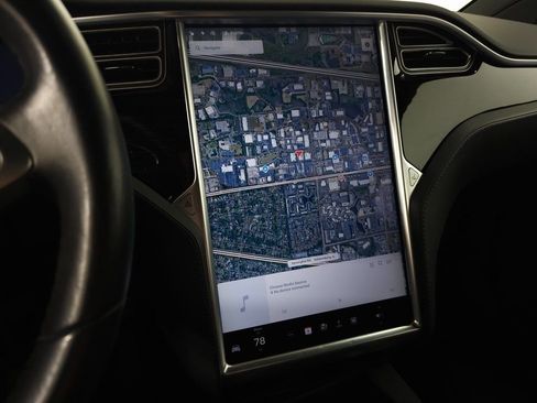 Used 2018 Tesla Model X 75D image 20