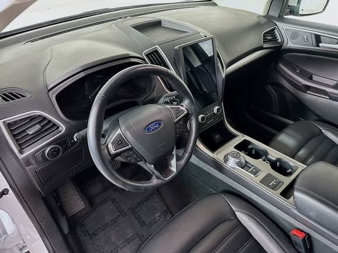 Certified 2024 Ford Edge SEL AWD/4WD image 2