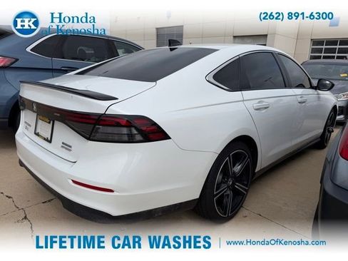 Used 2025 Honda Accord Sport image 2