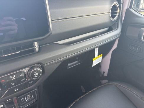 New 2026 Jeep Gladiator Sport image 21