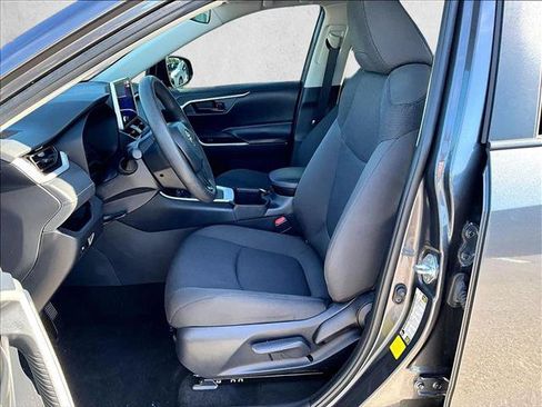 Used 2025 Toyota RAV4 LE AWD/4WD image 24