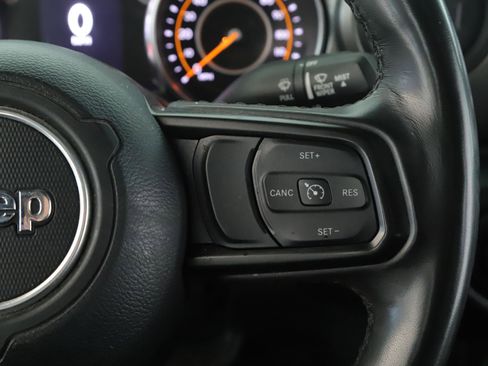 Used 2022 Jeep Gladiator Sport AWD/4WD image 8