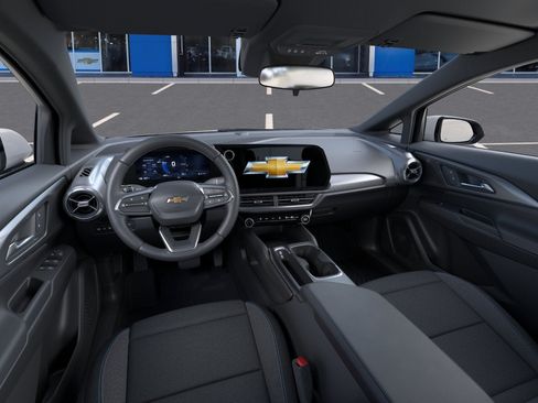 New 2026 Chevrolet Equinox EV LT FWD image 39