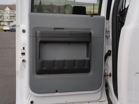 Used 2015 Ford F250 XL w/ Power Equipment Group AWD/4WD image 18