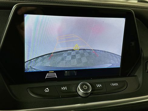 Used 2019 Chevrolet Blazer LT FWD image 13