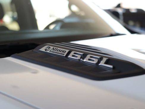 Used 2024 Chevrolet Silverado 2500 LT w/ Safety Package image 38