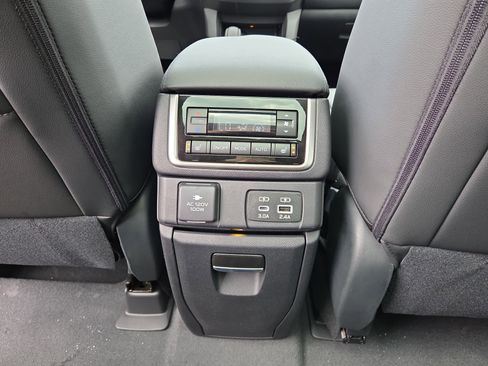 New 2026 Subaru Ascent Touring AWD/4WD image 9