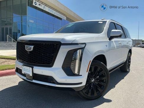 Used 2025 Cadillac Escalade Sport Platinum w/ LPO, ONYX Package AWD/4WD image 1