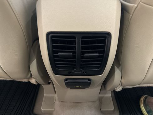 Used 2015 Ford Escape Titanium w/ Equipment Group 301A AWD/4WD image 27