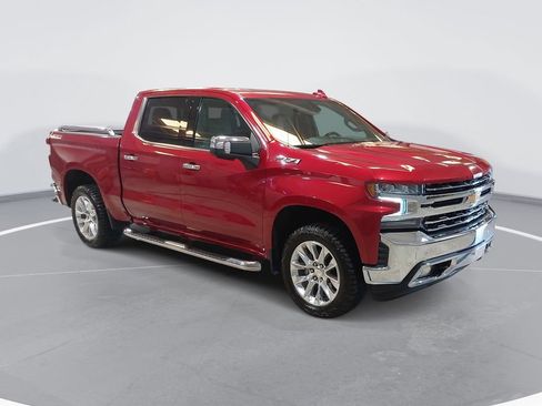 Used 2021 Chevrolet Silverado 1500 LTZ w/ LTZ Convenience Package II AWD/4WD image 3