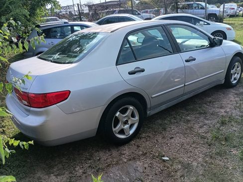Used 2005 Honda Accord Sedan image 3
