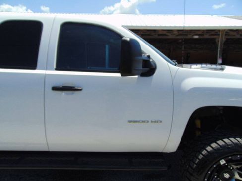 Used 2013 Chevrolet Silverado 3500 W/T w/ Snow Plow Prep Package AWD/4WD image 6
