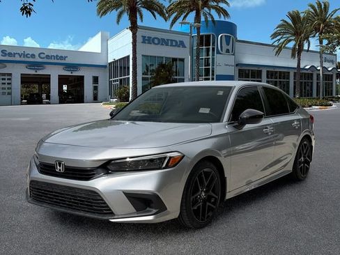 Used 2023 Honda Civic Sport image 4