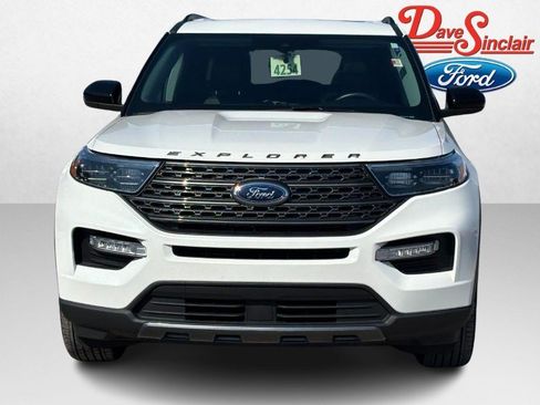 Used 2023 Ford Explorer XLT w/ Equipment Group 202A AWD/4WD image 2