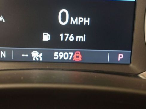 Used 2024 GMC Terrain SLT FWD image 33