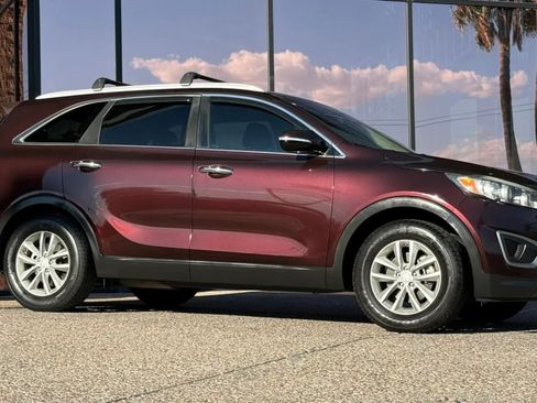 Used 2016 Kia Sorento FWD w/ LX Convenience Package image 16