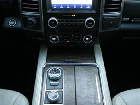 Used 2020 Ford Expedition Max Platinum AWD/4WD image 25