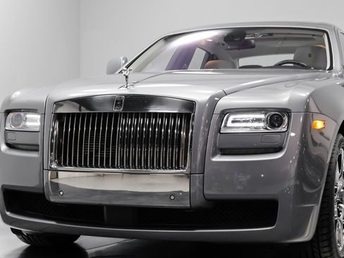 Used 2010 Rolls-Royce Ghost image 76