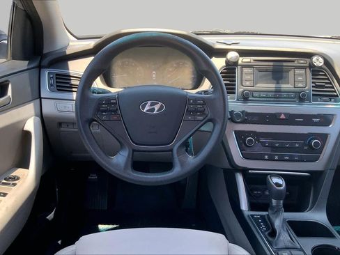 Used 2015 Hyundai Sonata SE FWD image 6