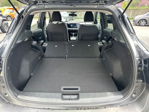 Used 2025 Nissan Kicks SV w/ Charging Package image 13