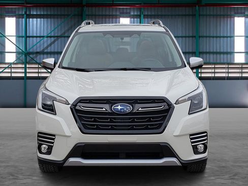 Used 2023 Subaru Forester Touring image 7