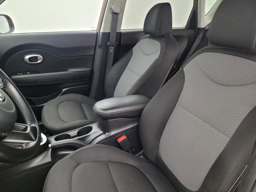 Used 2018 Kia Soul + FWD image 17