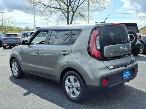 Used 2017 Kia Soul w/ Convenience Package FWD image 7