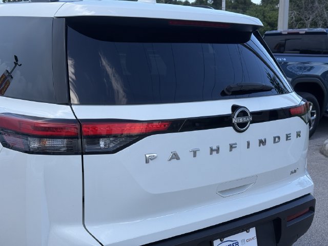 Used 2024 Nissan Pathfinder SV FWD image 10
